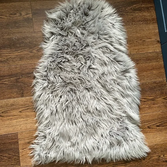 Shag rug - Picture 1 of 1